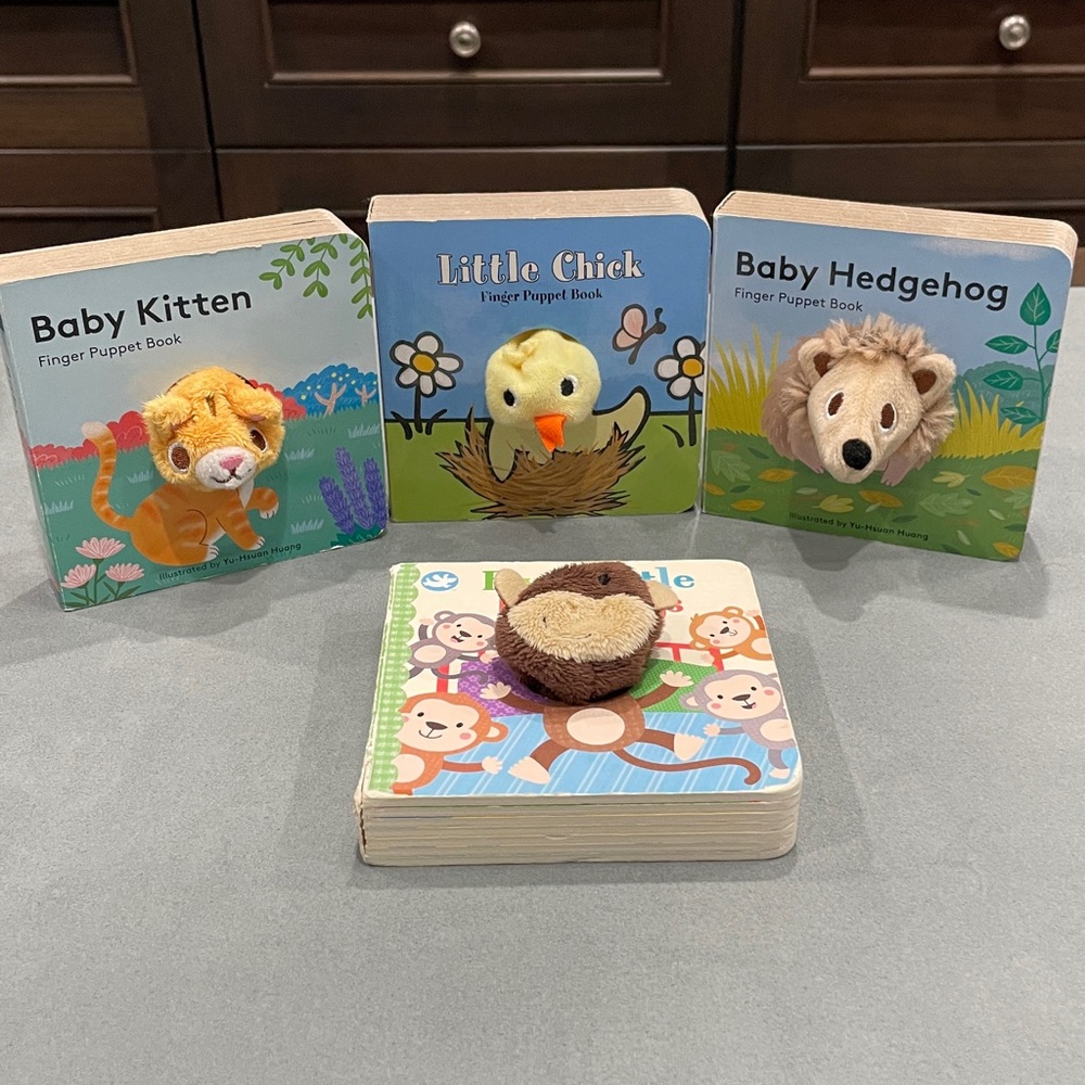 Set of 4 Finger Puppet Animal Board Books - Picture 9 of 12